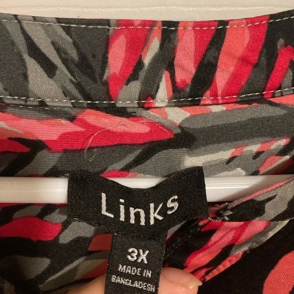 Links Women’s Red and Gray Patterned Plus Size 3X Top - Picture 6 of 6